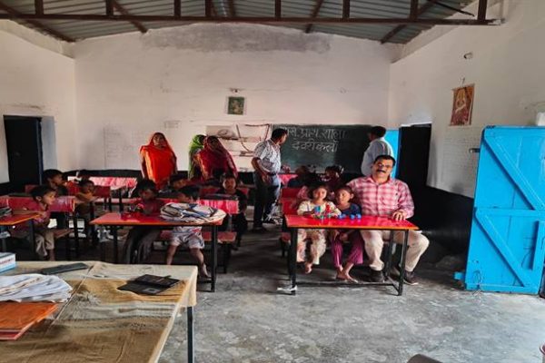Seoni : Gift A Desk Campaign- CEO जनपद श्री दुबे ने प्राथमिक शाला देवरीकला में गिफ्ट की 10 डेस्क SEONI NEWS, yprashn #yprashnseoni #seoni #seoninews #madhyapradesh #digitalmedia #seoniwale