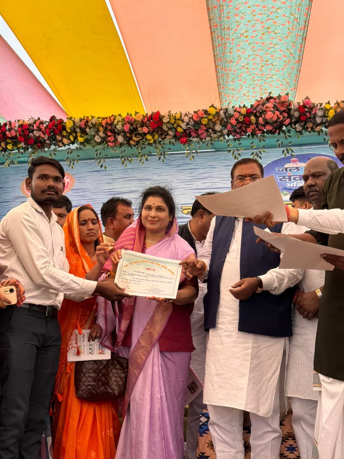 Ghansor News : Green flag shown to Narmada Path Survey and Public Awareness Yatra.
Madhya Pradesh Jan Abhiyan Parishad Seoni
MPJAP Ghansor
Fagged Singh Kulaste
Yaksh Prashn Seoni
Yaksh Prashn
Seoni News
Ghansore News
Seoni Madhya Pradesh