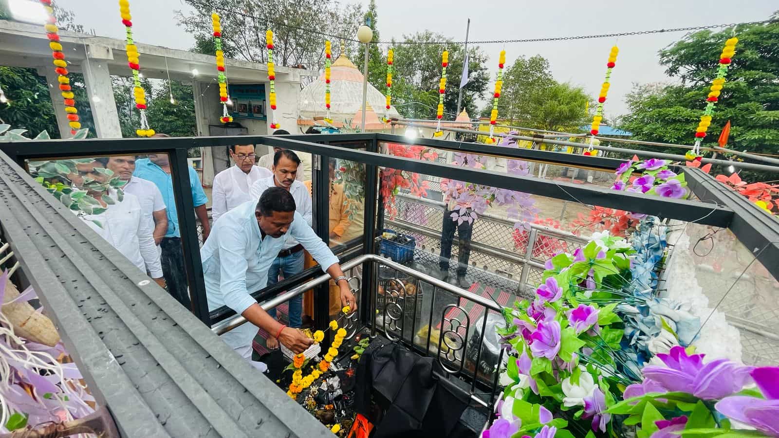 Seoni News: Community building and night shelter inaugurated in Shanidham.Shani Dham SeoniYaksh Prashn SeoniYaksh PrashnSeoni News Dinesh Rai Munmun